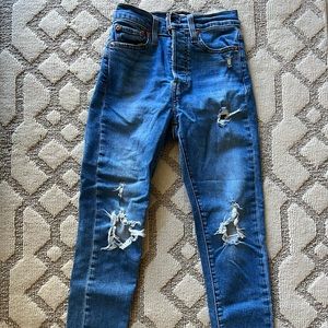 Levi’s Wedgie Skinny Jeans - Size 24